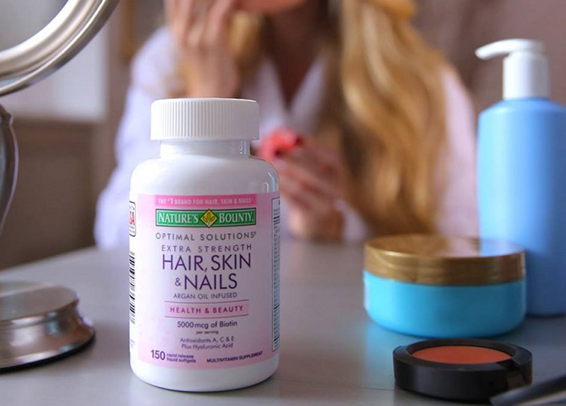 Hair Skin Nail Nature's Bounty giúp bạn bổ sung dưỡng chất, ngăn ngừa các tổn thương đến da, tóc, móng.