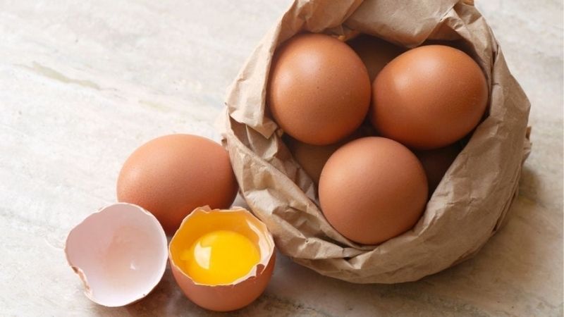 Làm đẹp da mặt bằng vitamin E và lòng đỏ trứng