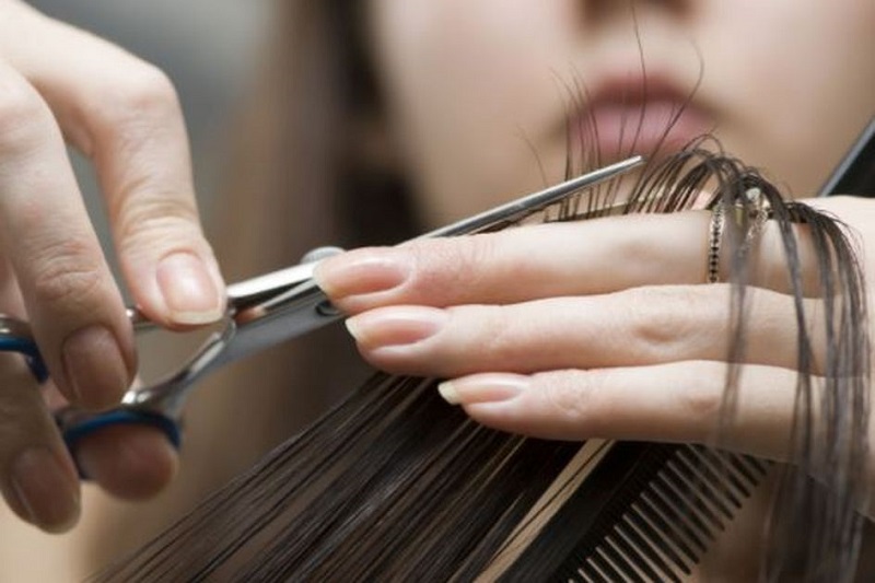 Cách chăm sóc tóc duỗi cúp ngang vai, tóc duỗi dài đòi hỏi sự kiên trì