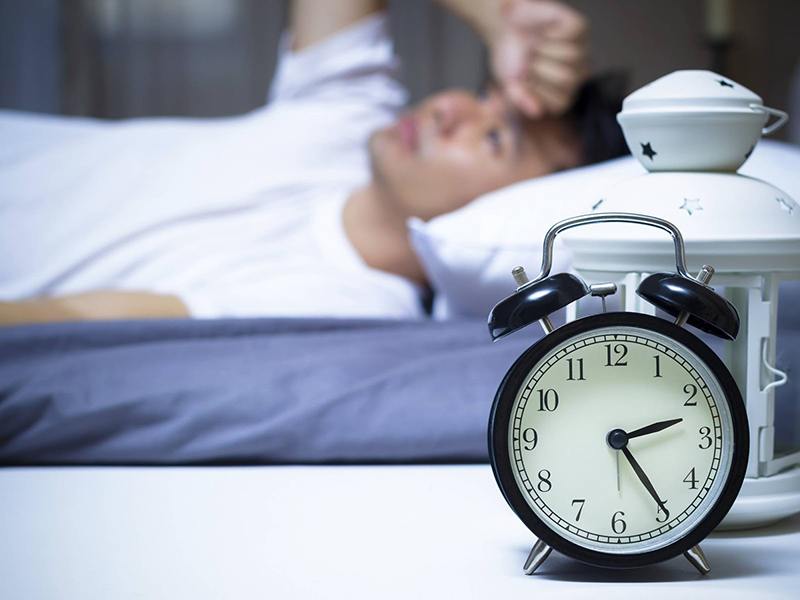 Mất ngủ kéo dài sẽ hình thành bệnh mãn tính