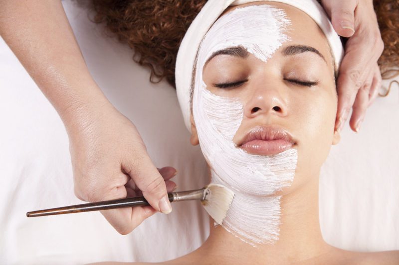 Ngoài tác dụng đối với sức khỏe, bột sắn dây còn là nguyên liệu được sử dụng để chăm sóc, làm đẹp cho da
