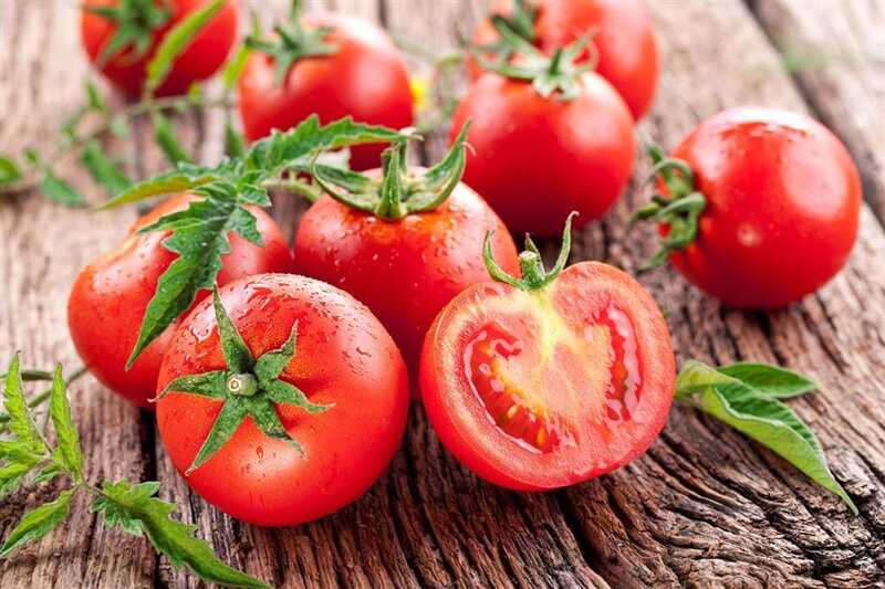 Trong cà chua lại chứa lượng axit cao có thể ảnh hưởng đến các vết viêm loét dạ dày