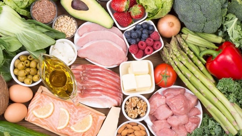Nên ăn nhiều thực phẩm chứa vitamin dồi dào