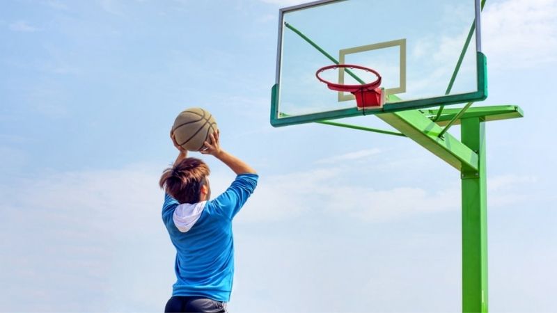 Tập bóng rổ giúp xương pháp triển mạnh mẽ