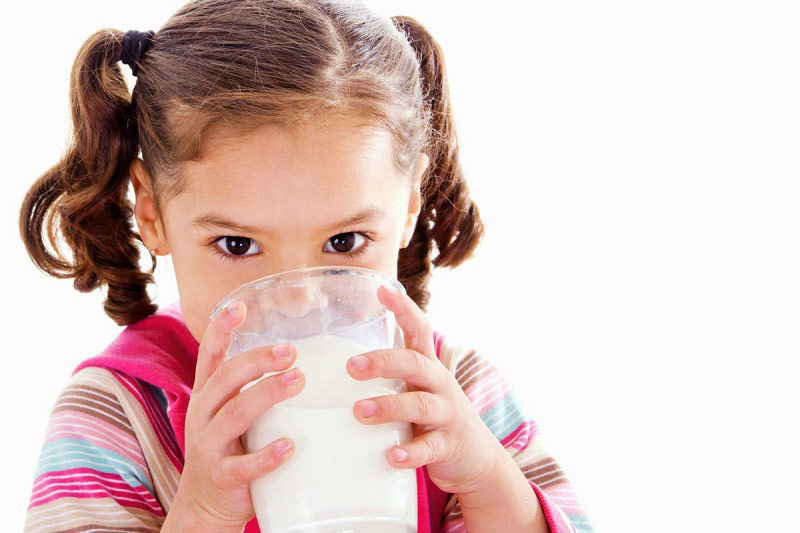 Cẩn trọng khi dùng sữa công thức để bổ sung dưỡng chất cho trẻ