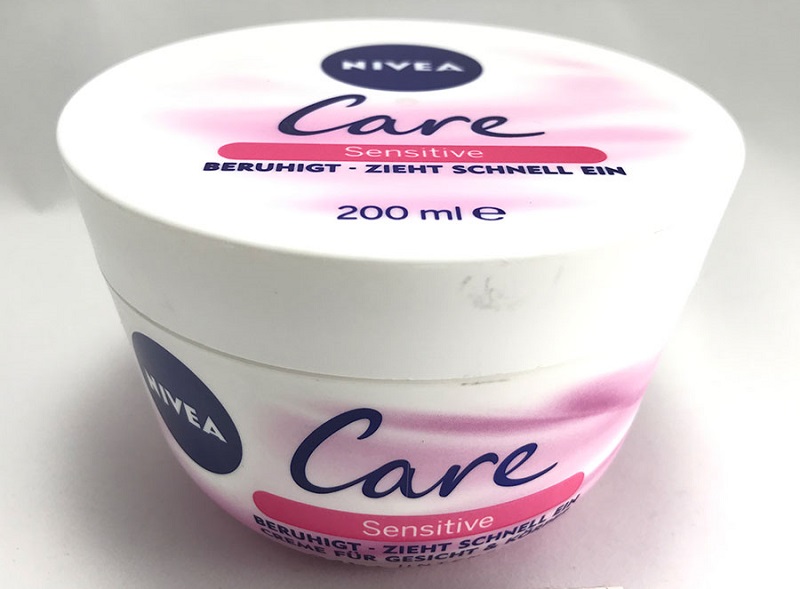 Kem dưỡng ẩm Nivea Care Sensitive dành cho da mặt, body