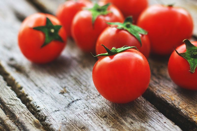 Cà chua giúp làm trắng da và sạch mụn