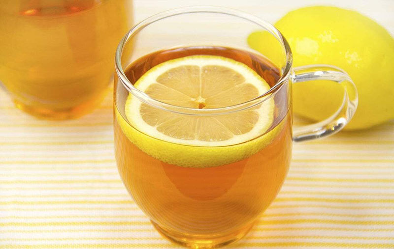 Một ly nước chanh mật ong sẽ giúp cải thiện chóng mặt sau khi ăn