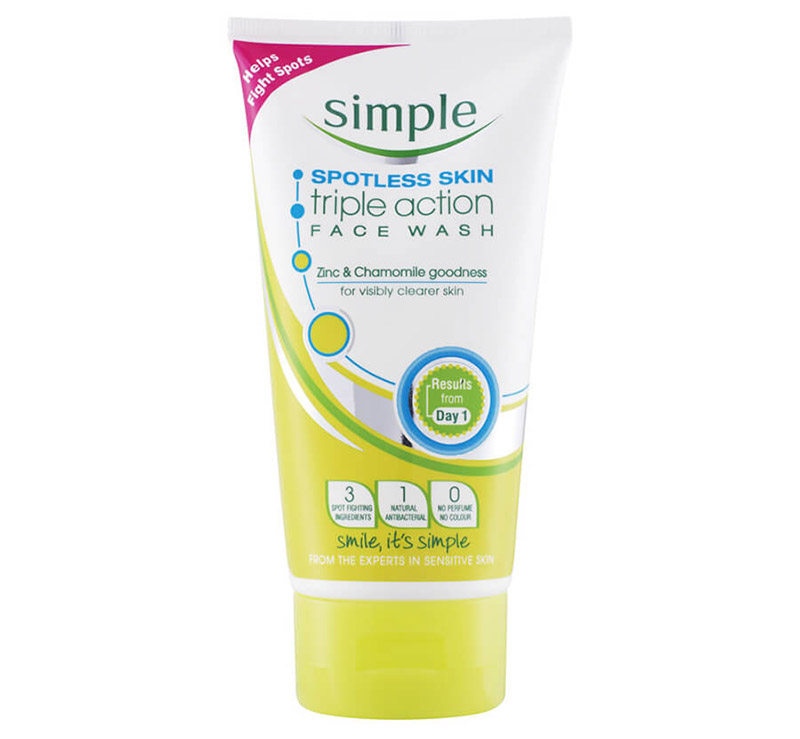 Simple Spotless Skin Triple Action Face Wash trị mụn hoàn hảo