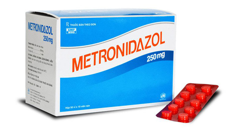 Thuốc Metronidazol thuộc nhóm Nitroimidazole, có tác dụng ngăn chặn sự phát triển của vi khuẩn và ký sinh trùng có hại cho răng miệng