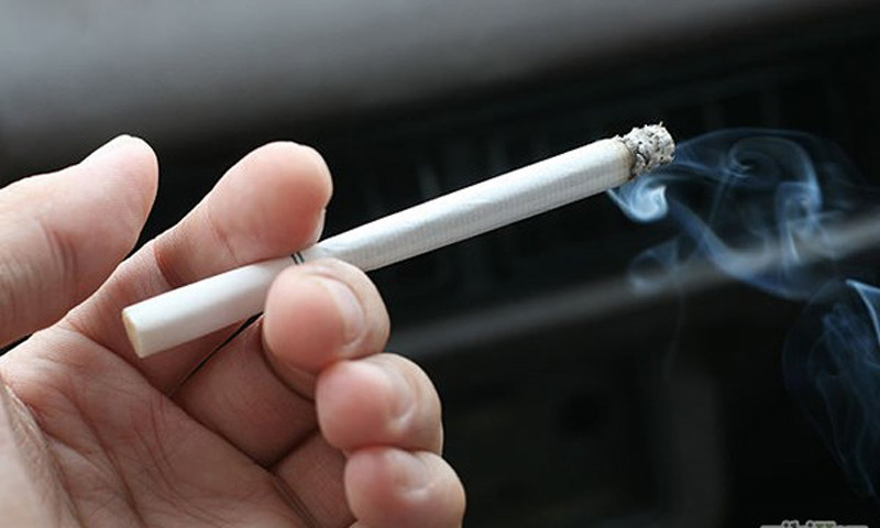 Hút thuốc lá nhiều cũng chính là một trong những nguyên nhân mất collagen