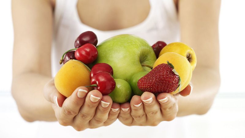Người bệnh nên ưu tiên ăn trái cây, rau xanh