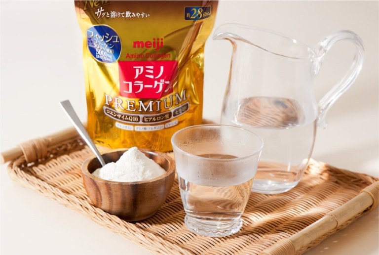 Bột uống Collagen Meiji Premium là sản phẩm bổ sung collagen dành cho phụ nữ ngoài 40 tuổi