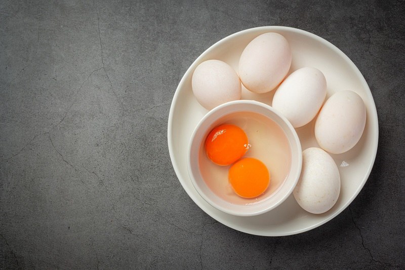 Người bị huyết áp cao vẫn có thể ăn trứng như bình thường
