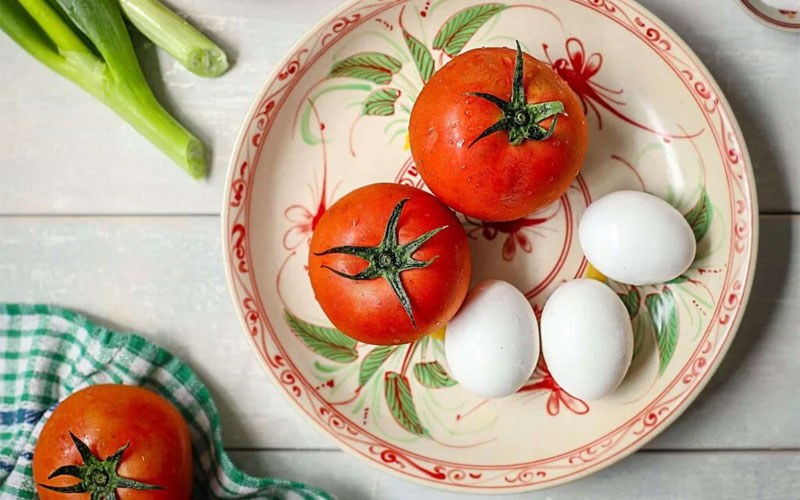 Trứng và cà chua là bữa sáng tuyệt vời, đầy đủ chất dinh dưỡng
