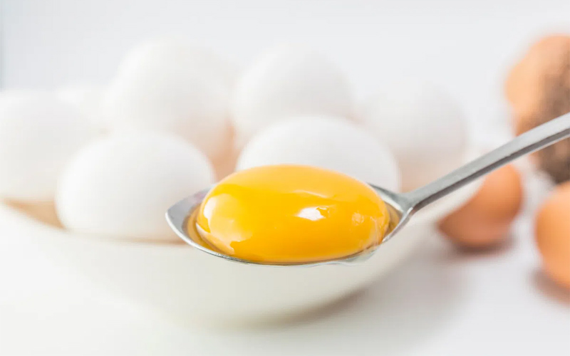 Trong trứng sống có chứa antitrypsin không tốt cho việc tiêu hóa protein