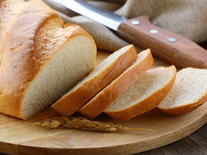 Vào buổi tối không nên ăn bánh mì trắng