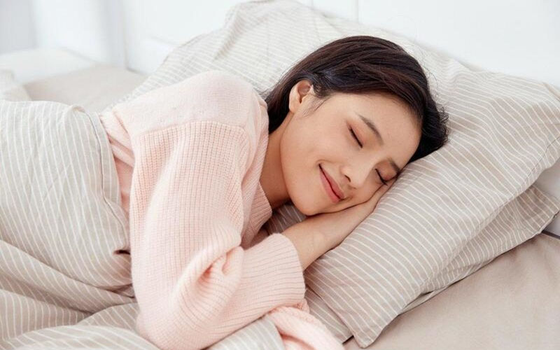 Ngủ đủ giấc sẽ làm tăng sức đề kháng, giảm tình trạng ngứa ngoài da