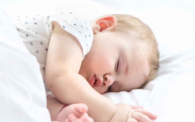 Trẻ từ 6 - 8 tháng tuổi sẽ có những giấc ngủ sâu hơn