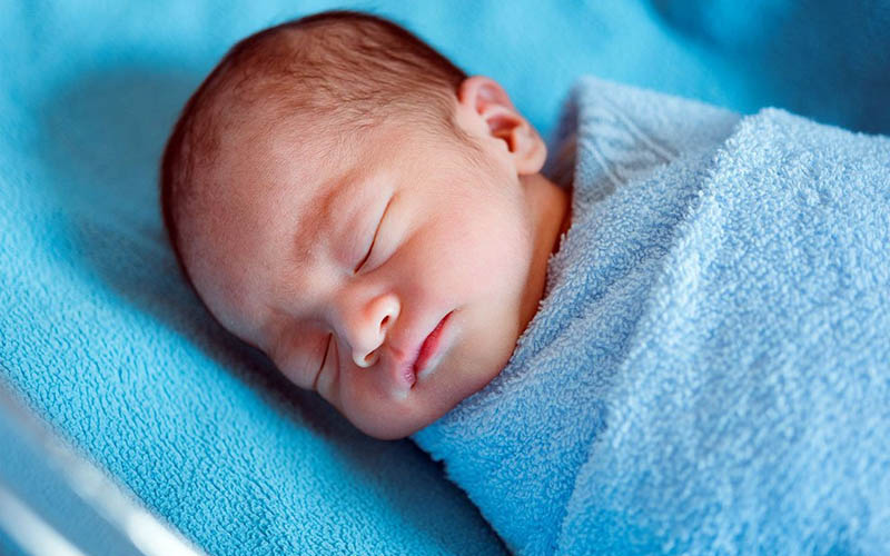 Giấc ngủ ở trẻ sơ sinh thường ngắn hơn ở người trưởng thành
