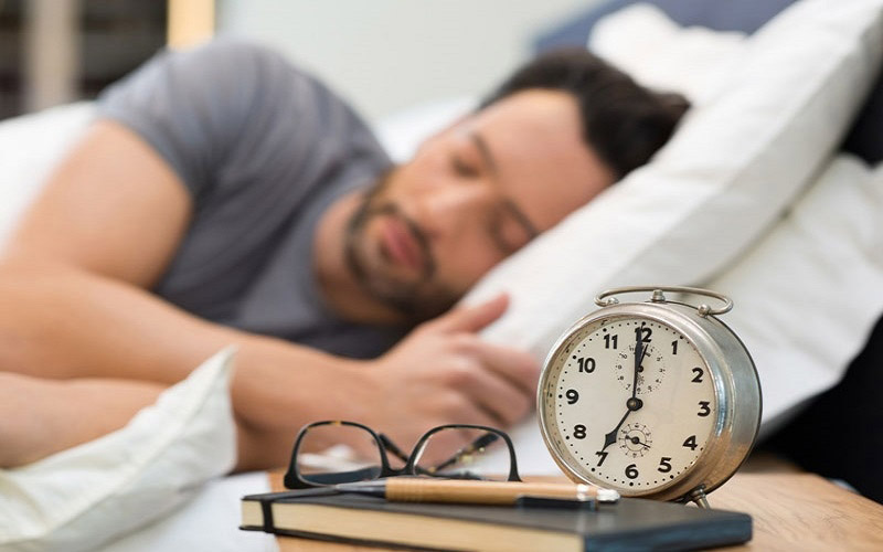 Vệ sinh giấc ngủ bằng cách thiết lập lịch trình ngủ khoa học
