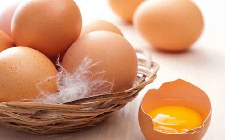 Cách trị mụn bằng nghệ và lòng đỏ trứng gà giúp tăng độ đàn hồi cho da